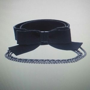 CHANEL - Bow Chain Belt